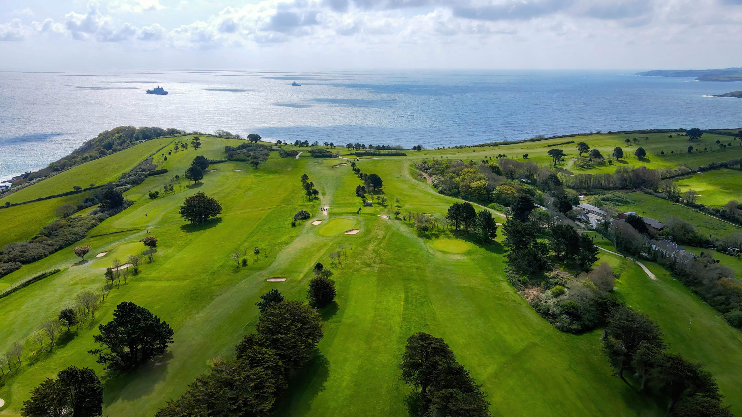 Falmouth Golf Club Hotels Near Golf Courses