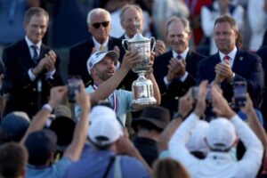 US Open 2023: Wyndham Clark holds off Rory McIlroy to claim first major title in Los Angeles